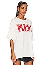 view 2 of 5 ФУТБОЛКА KISS GLITTER LOGO in Vintage White
