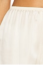 view 6 of 6 SHORT DE RENDA DE SEDA in Creme