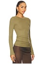 view 2 of 4 ТОП С ДЛИННЫМИ РУКАВАМИ И КРУГЛЫМ ВЫРЕЗОМ ИЗ ШЕЛКОВОГО ТРИКОТАЖА in Olive Stone