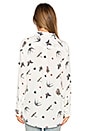 view 3 of 4 РУБАШКА НА ПУГОВИЦАХ С ФИРМЕННЫМ ПТИЧЬИМ ПРИНТОМ in Nature White Multi