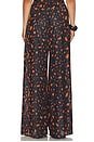 view 4 of 6 PANTALÓN PIERNA ANCHA SEBY in Solstice Leopard