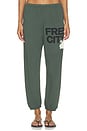 view 2 of 6 PANTALON SWEAT LARGE FREECITY in Surplus Green & Cream