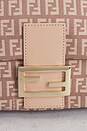 view 6 of 8 FENDI 숄더백 in Pink