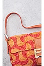 view 8 of 10 FENDI 숄더백 in Orange