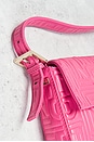 view 6 of 8 FENDI 숄더백 in Pink