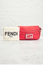 view 8 of 8 СУМКА НА ПЛЕЧО FENDI in Red