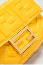 view 5 of 8 FENDI 숄더백 in Yellow