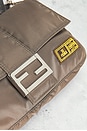 view 5 of 8 FENDI 숄더백 in Taupe