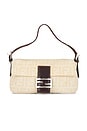 view 1 of 9 FENDI 숄더백 in Ivory