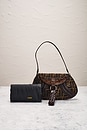 view 9 of 9 FENDI 숄더백 in Brown