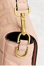 view 7 of 8 FENDI 숄더백 in Pink