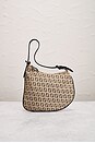 view 2 of 9 FENDI ショルダーバッグ in Beige