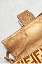 view 7 of 9 FENDI 백 in Gold