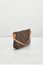 view 4 of 9 BOLSO HOMBRO LOUIS VUITTON in Brown