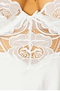 view 4 of 4 BLUSHING BLOOMS 미니 슬립 in White