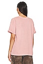 view 3 of 4 VINTAGE BABES CLUB ボーイフレンドTシャツ in Dusty Pink