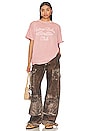view 4 of 4 VINTAGE BABES CLUB ボーイフレンドTシャツ in Dusty Pink