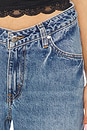 view 6 of 6 V Front Curve in Kiss Indigo