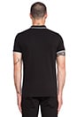 view 3 of 5 Polo con logotipo in Darkest Black