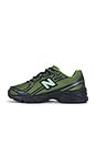 view 5 of 6 ZAPATILLA DEPORTIVA 740 in Utility Green & Black