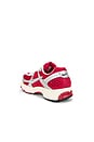 view 3 of 6 ZAPATILLA DEPORTIVA VOMERO in Gym Red, Chrome, Metallic Silver, & Sail