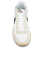 view 4 of 6 ZAPATILLA DEPORTIVA AIR PEGASUS 83 in Black & White
