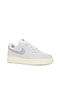 view 2 of 6 AIR FORCE 1 스니커즈 in Sail & Light Smoke Grey