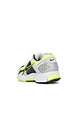 view 3 of 6 VOMERO 스니커즈 in Volt, Black, White, & Metallic Platinum