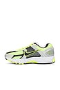view 5 of 6 VOMERO 스니커즈 in Volt, Black, White, & Metallic Platinum