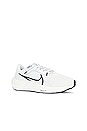 view 2 of 6 ZAPATILLA DEPORTIVA PEGASUS 40 in Sail, Black, Coconut Milk, & White