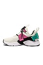 view 4 of 6 ZAPATILLA DEPORTIVA AIR HUARACHE CITY LOW in Jade, Pink & Black