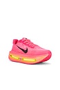 view 2 of 6 ZAPATILLA DEPORTIVA VOMERO PREMIUM in Hyper Pink, Black, Digital Pink, Volt & Hot Punch