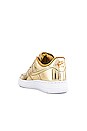 view 3 of 6 ZAPATILLA DEPORTIVA AIR FORCE 1 in Metallic Gold, Club Gold & White