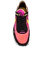 view 4 of 6 ZAPATILLA DEPORTIVA WAFFLE ONE in Active Fuchsia, University Gold, & Black