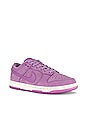 view 2 of 6 DUNK LOW PERFORMANCE 스니커즈 in Rush Fuchsia