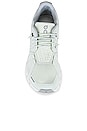 view 4 of 7 ZAPATILLA DEPORTIVA CLOUD 5 in Ice & White