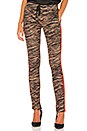 view 2 of 5 PANTALÓN DEPORTIVO TIGER in Natural