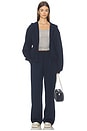 view 5 of 6 PANTALÓN PIERNA RECTA CLASSIC STRAIGHT LEG PANT in Navy