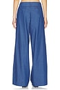 view 5 of 6 PANTALÓN PIERNA ANCHA QUINN in Mid-wash Blue