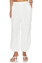 view 1 of 6 PANTALÓN TIPO GENIE LOUIS in White