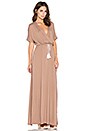 view 2 of 3 MAXI VESTIDO FRENTE CRUZADO BILLOW in Mocha