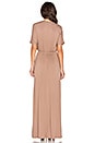 view 3 of 3 MAXI VESTIDO FRENTE CRUZADO BILLOW in Mocha
