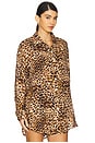 view 3 of 5 CAMISA DE LINHO BOYFRIEND PLAYA in Lux Leopard
