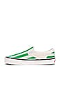 view 5 of 6 ZAPATILLA DEPORTIVA PLANA CLASSIC in OG White & OG Emerald