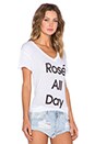 view 2 of 3 CAMISETA GRÁFICA ROSE ALL DAY in Clean White