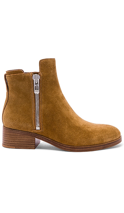 Alexa Boot