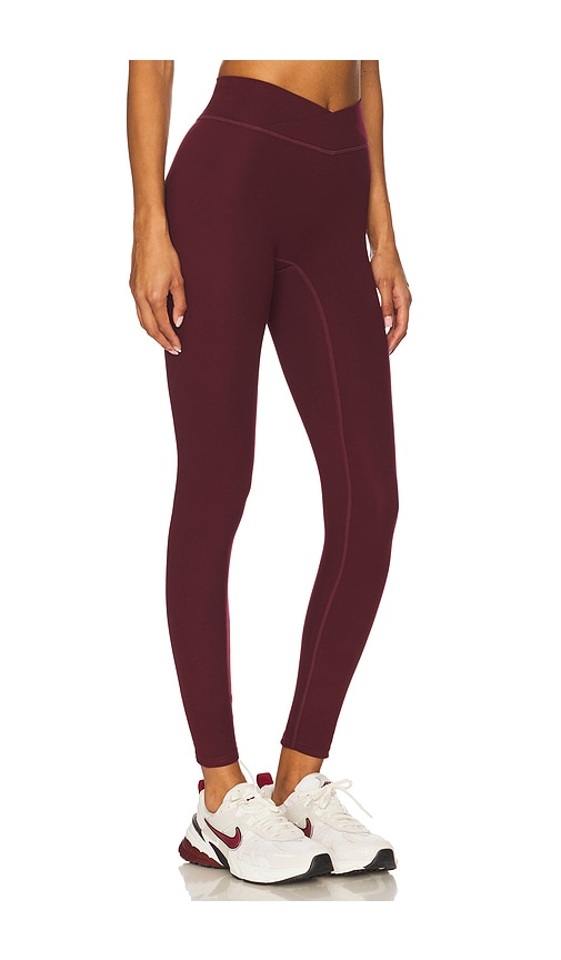 437 The V Legging In Burgundy