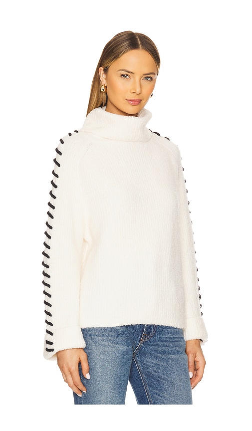 525 Vida Boucle Whip Stitch Pullover In Cream