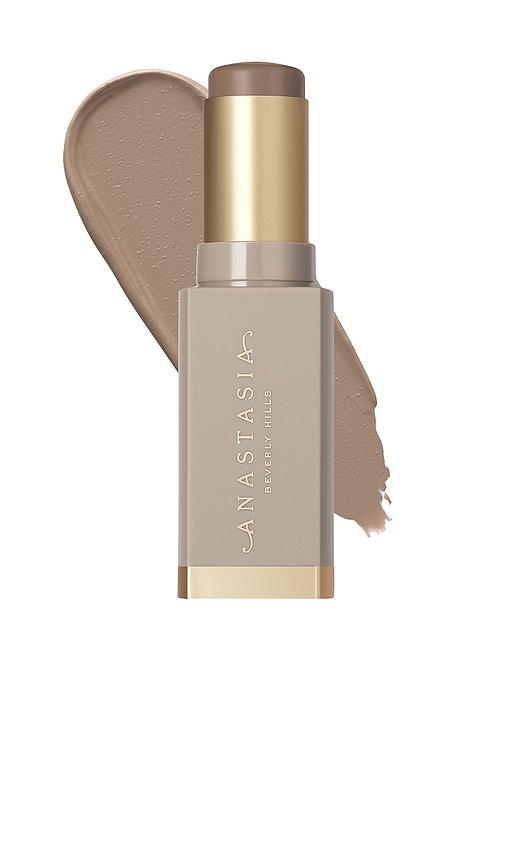 Smooth Blur Contour Stick in Greyscale