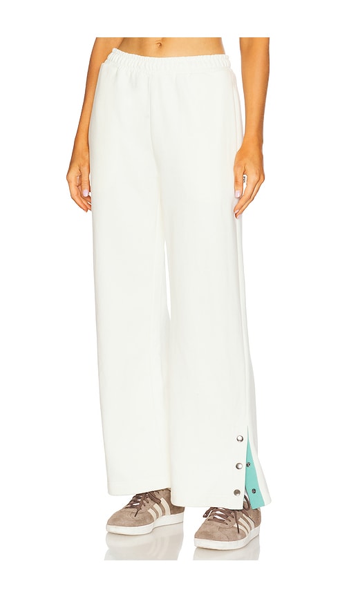 Snap Hem Trackpant in Cream. - size L (also in M, S, XL, XS) - Araminta James - Modalova